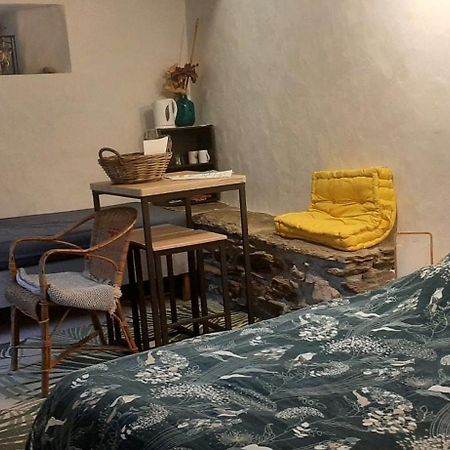 Le Petit Nid Bed & Breakfast Sablieres Екстериор снимка