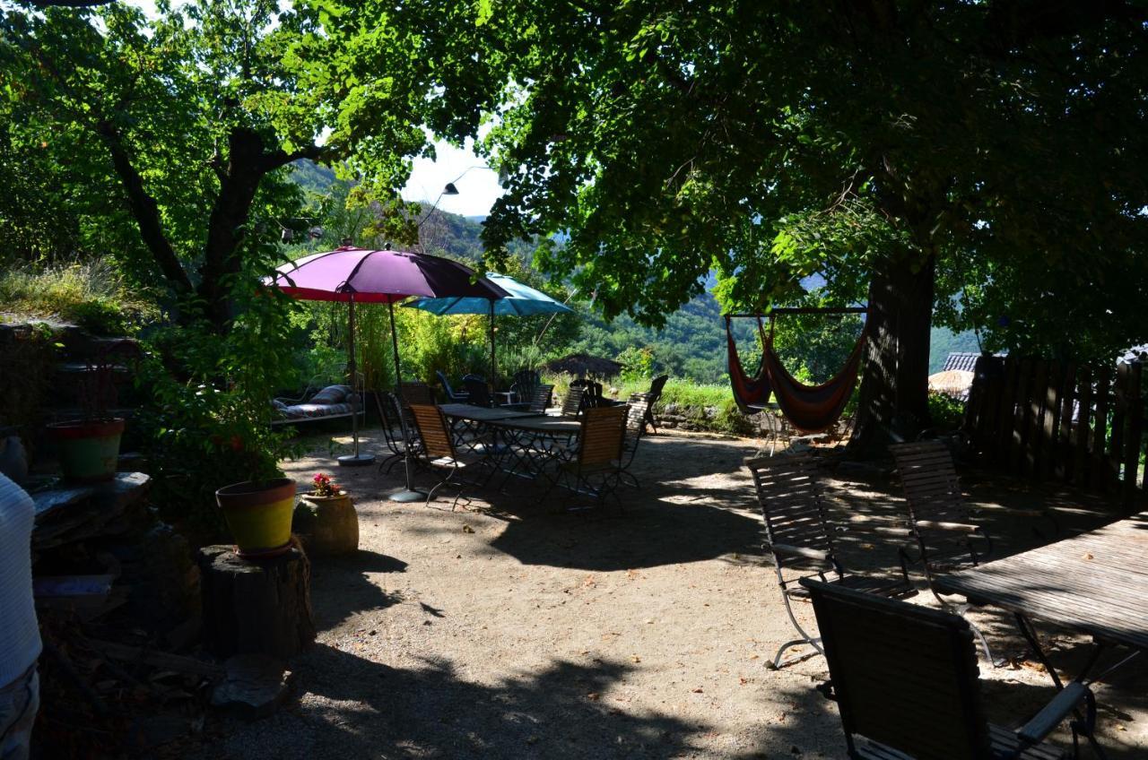 Le Petit Nid Bed & Breakfast Sablieres Екстериор снимка